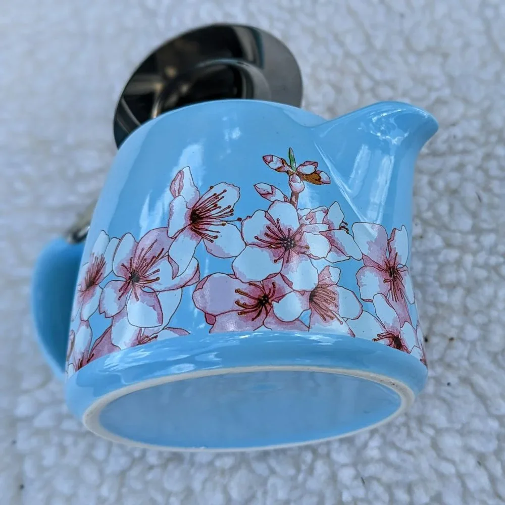 NWOT ALFRED Ceramic & Stainless Steel Teapot 20 oz Infuser Blue Cherry Blossoms